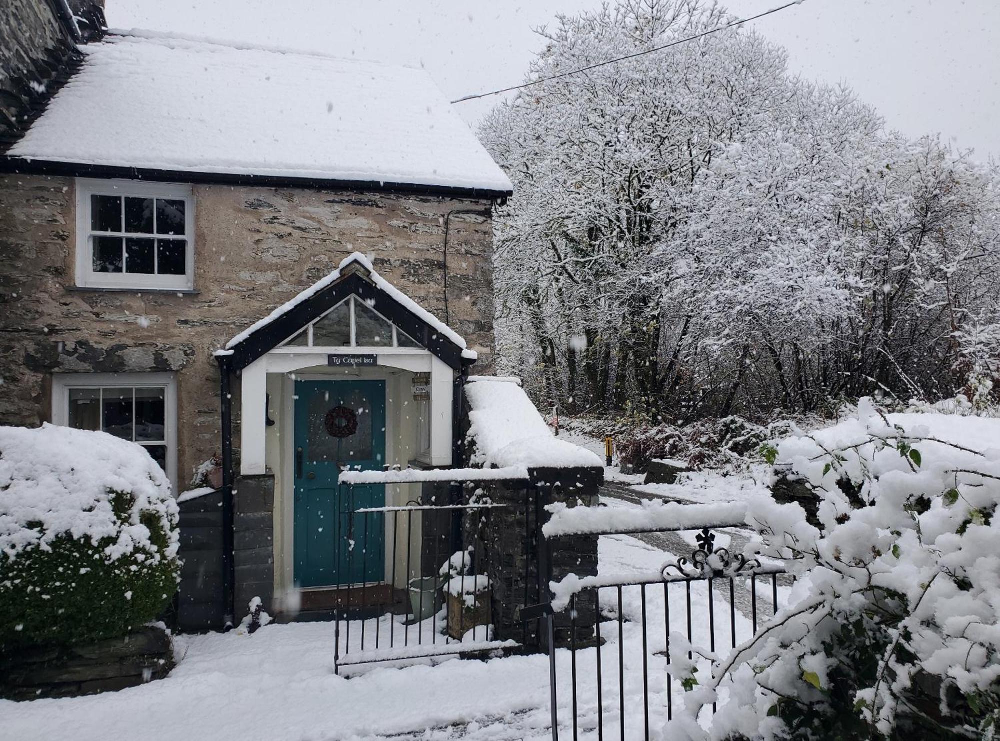 Ty Capel Isa Villa Blaenau Ffestiniog Buitenkant foto